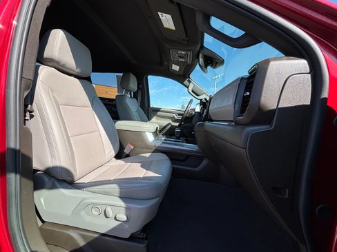 Used 2024 Chevrolet Silverado 1500 LTZ AWD/4WD image 24
