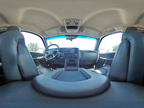 Used 2004 Chevrolet Silverado 1500 SS AWD/4WD image 39