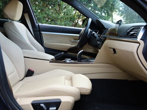 Used 2017 BMW 330i Gran Turismo xDrive image 24