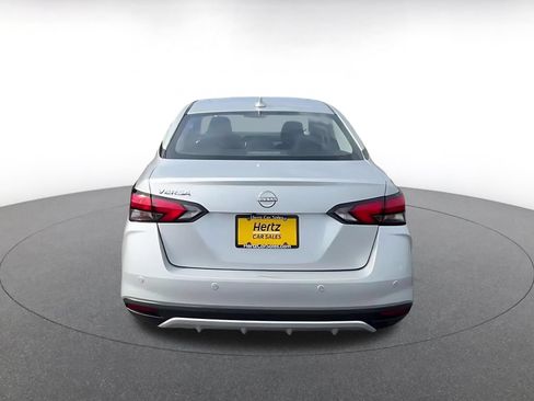 Used 2025 Nissan Versa SV FWD image 12