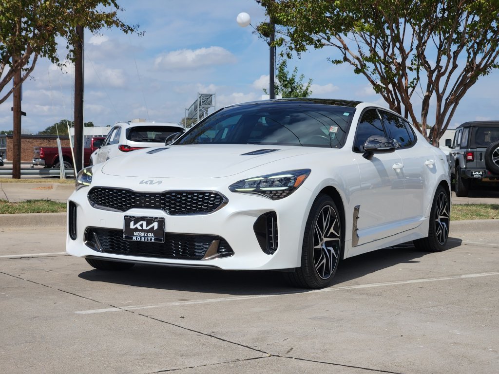 Used 2022 Kia Stinger GT-Line w/ Sun & Sound Package AWD/4WD image 2