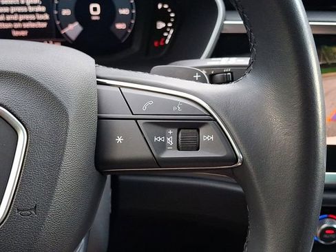 Used 2023 Audi Q3 2.0T Premium w/ Convenience Package AWD/4WD image 22