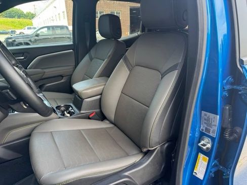 Used 2024 Chevrolet Colorado ZR2 w/ ZR2 Convenience Package III AWD/4WD image 16
