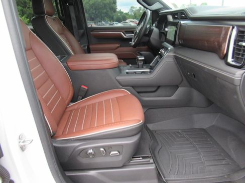 Used 2024 GMC Sierra 1500 Denali Ultimate AWD/4WD image 14