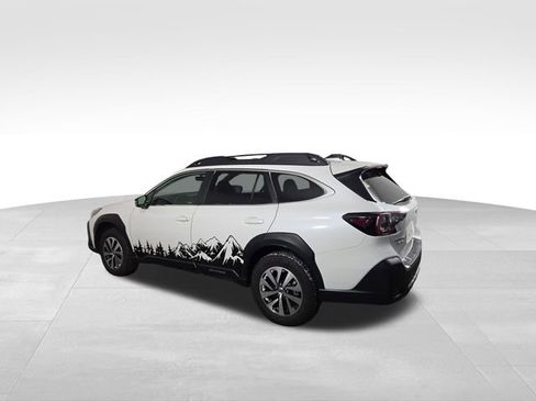 Used 2024 Subaru Outback Premium w/ Popular Package #1A image 10