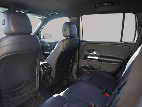 Used 2020 Mercedes-Benz GLB 250 4MATIC image 27