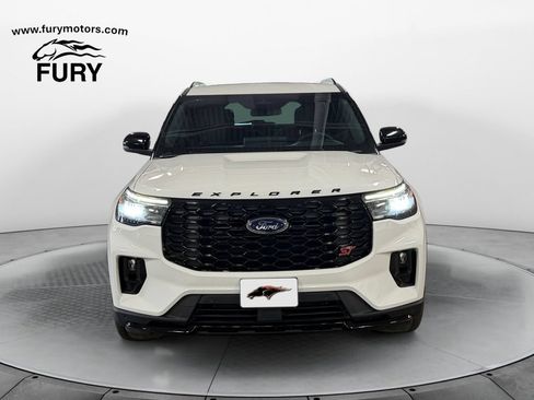 Used 2025 Ford Explorer ST AWD/4WD image 8
