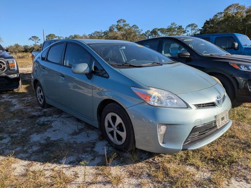 Used 2012 Toyota Prius Two image 2