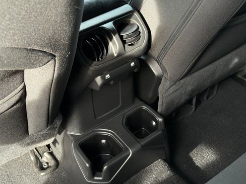 Used 2023 Jeep Wrangler Unlimited Sport image 33