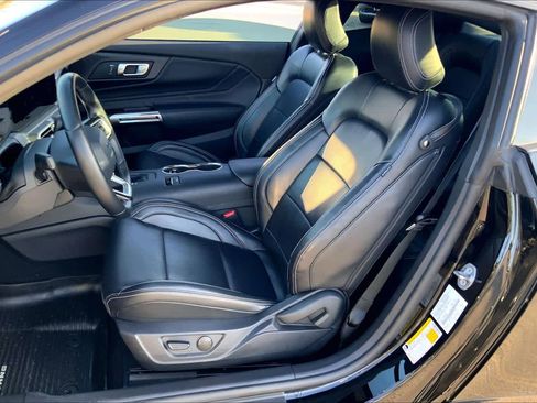 Used 2024 Ford Mustang Premium image 6