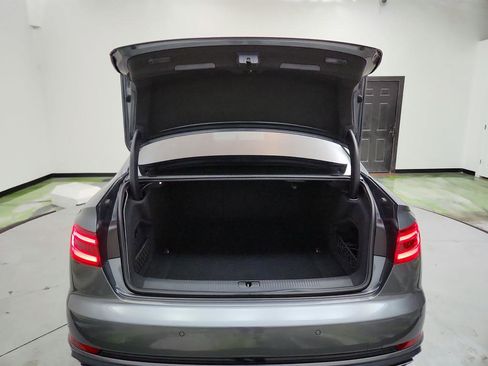 Used 2019 Audi A4 2.0T Premium image 30