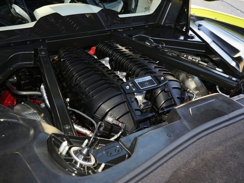 Used 2023 Chevrolet Corvette Z06 w/ Z07 Performance Package image 25