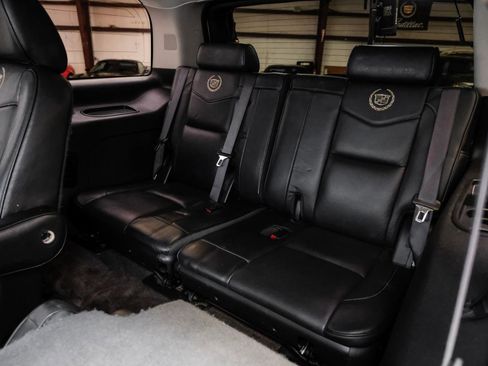Used 2013 Cadillac Escalade Platinum RWD image 52