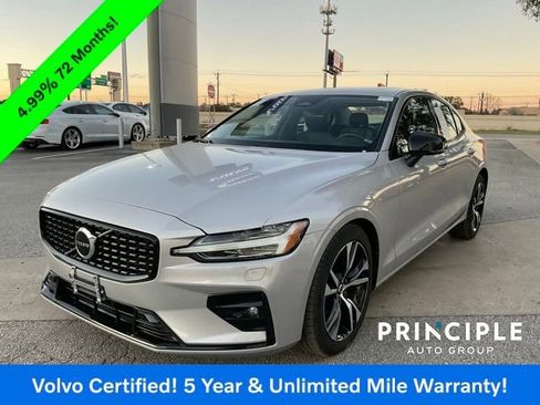 Certified 2025 Volvo S60 B5 Core image 5