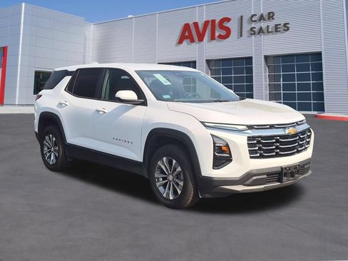 Used 2025 Chevrolet Equinox LT AWD/4WD image 3