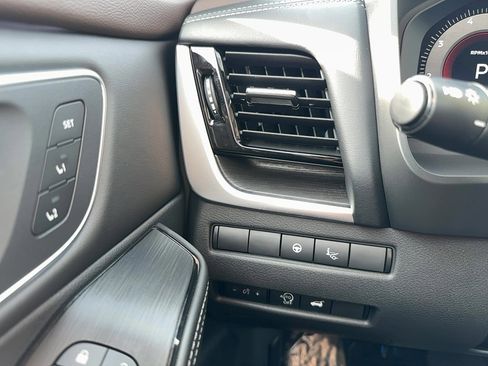 Used 2023 Nissan Rogue Platinum w/ Platinum Premium Package image 20