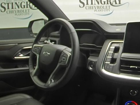 Certified 2023 Chevrolet Tahoe Z71 w/ Luxury Package AWD/4WD image 16