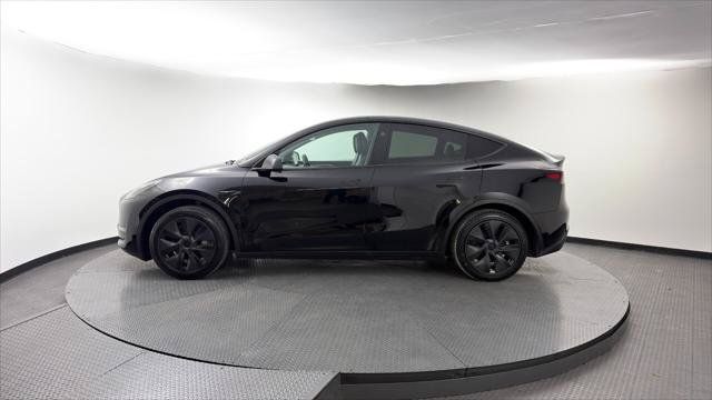Used 2024 Tesla Model Y Long Range RWD image 3