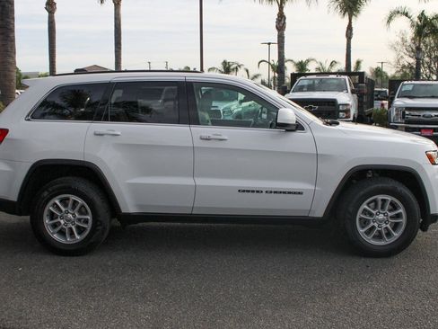 Used 2020 Jeep Grand Cherokee Laredo image 11