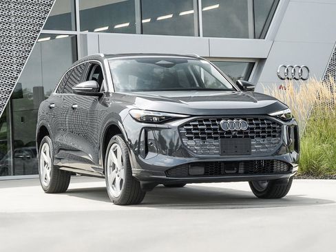 New 2025 Audi Q5 Premium Plus image 1