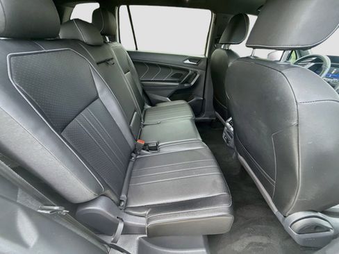 Certified 2023 Volkswagen Tiguan SE R-Line FWD image 28