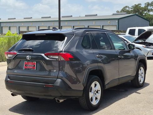 Certified 2021 Toyota RAV4 XLE FWD image 5
