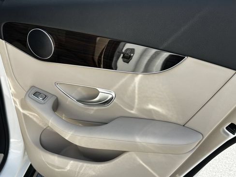 Certified 2021 Mercedes-Benz GLC 300 4MATIC image 19