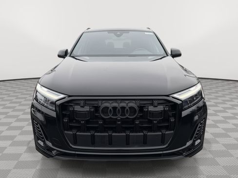 Used 2025 Audi Q7 2.0T Premium w/ Convenience Plus Package image 2