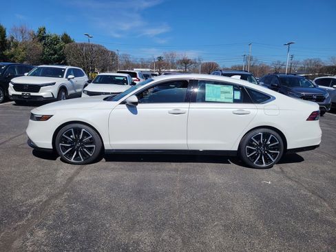 New 2026 Honda Accord Touring image 8