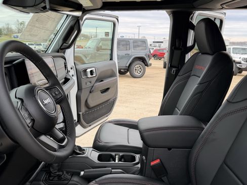 New 2026 Jeep Gladiator Rubicon image 16