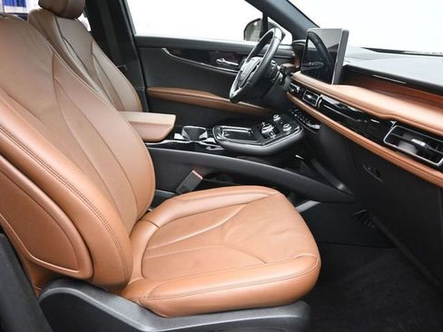 Certified 2023 Lincoln Nautilus Reserve w/ Equipment Group 201A image 27