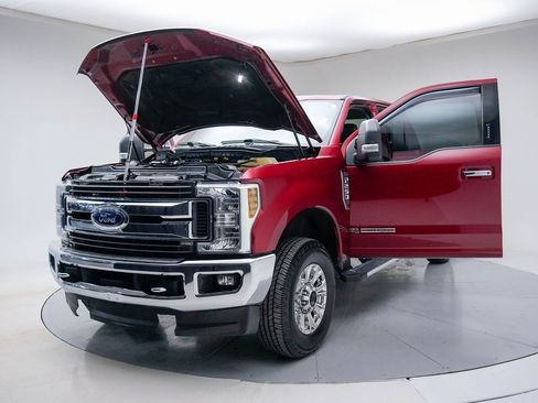 Used 2018 Ford F250 XLT w/ XLT Premium Package image 17