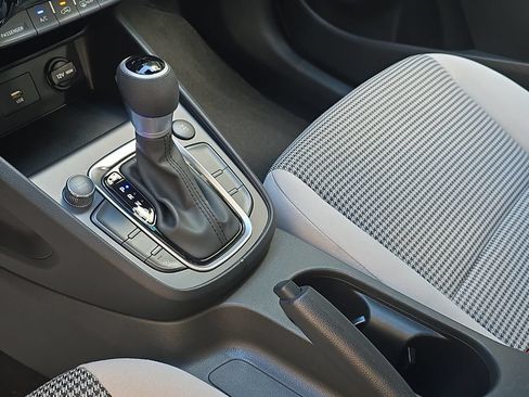 Certified 2023 Hyundai Kona SE AWD/4WD image 24