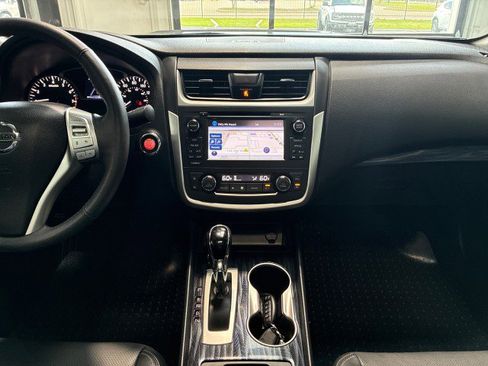 Used 2017 Nissan Altima 2.5 SL w/ 2.5 Technology Package FWD image 17