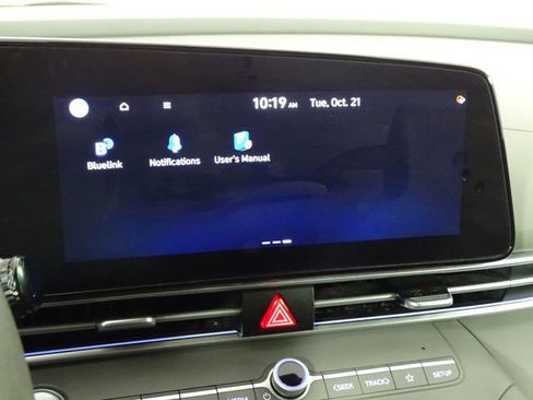 Used 2024 Hyundai Elantra SEL FWD image 28