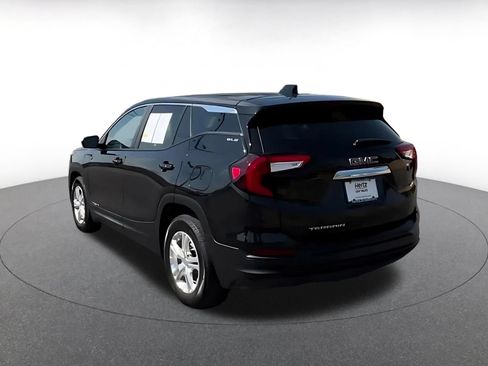 Used 2024 GMC Terrain SLE FWD image 9