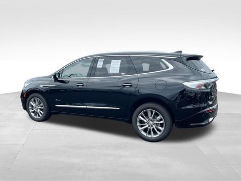 Used 2023 Buick Enclave Avenir w/ Avenir Technology Package AWD/4WD image 7