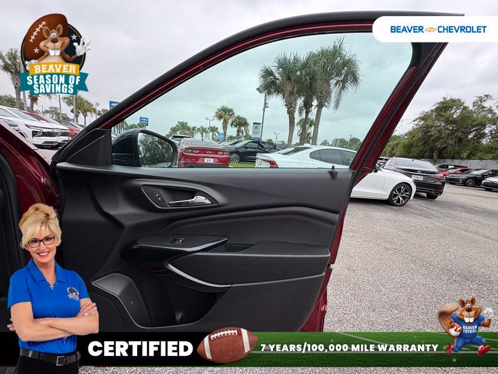 Used 2025 Chevrolet Trax RS w/ Driver Confidence Package FWD image 31
