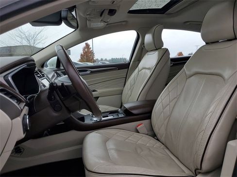 Used 2017 Ford Fusion Platinum image 8