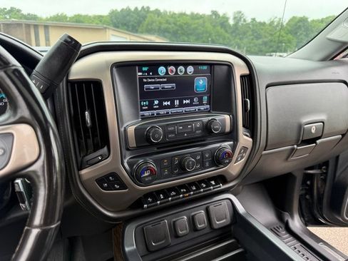 Used 2019 GMC Sierra 3500 Denali w/ Duramax Plus Package AWD/4WD image 26