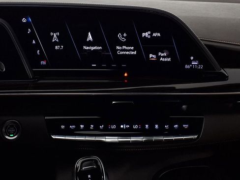 Used 2021 Cadillac Escalade Premium Luxury w/ LPO, Radiant Package AWD/4WD image 25