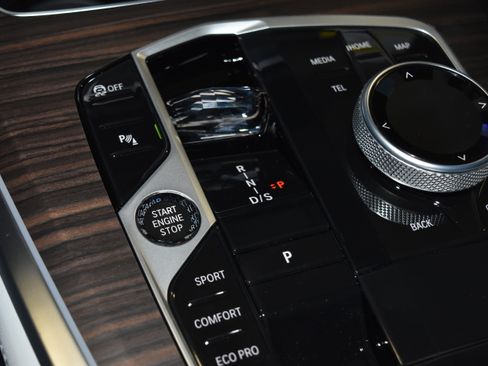 New 2026 BMW X5 xDrive40i w/ Executive Package image 15