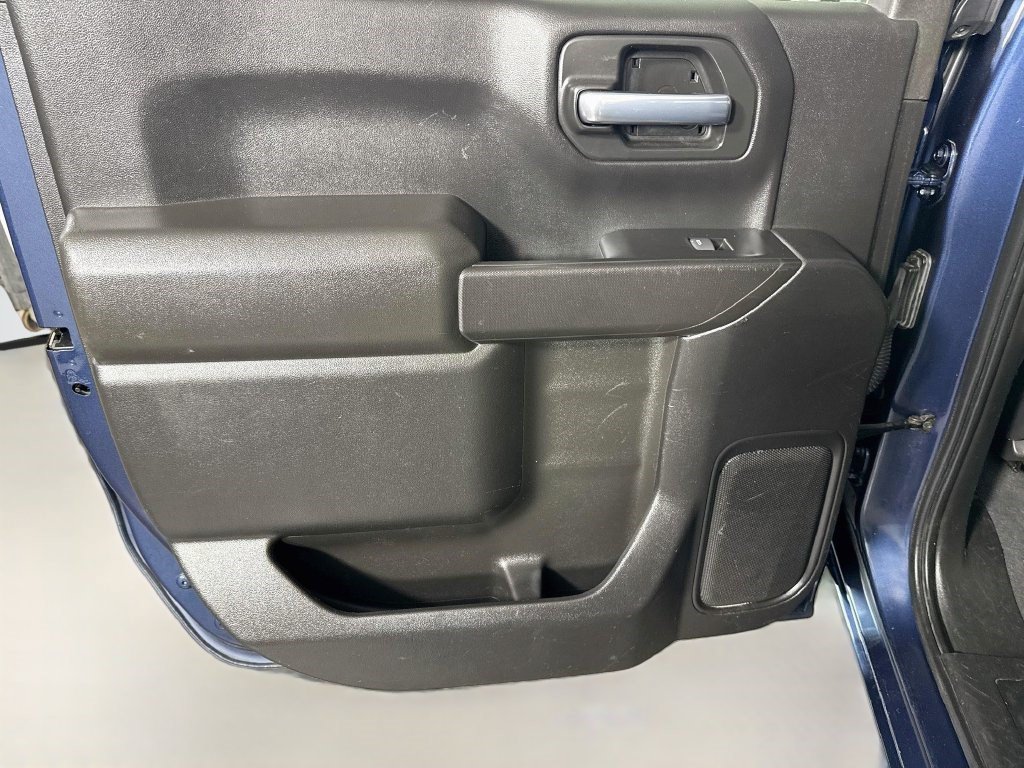 Used 2022 Chevrolet Silverado 1500 Custom AWD/4WD image 23