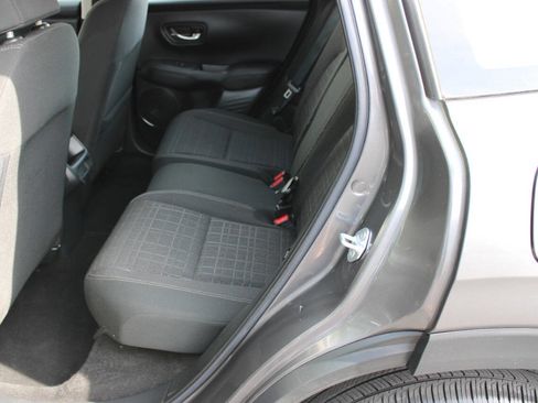 Used 2024 Honda HR-V LX image 10