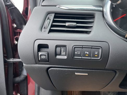 Used 2017 Chevrolet Impala Premier image 13