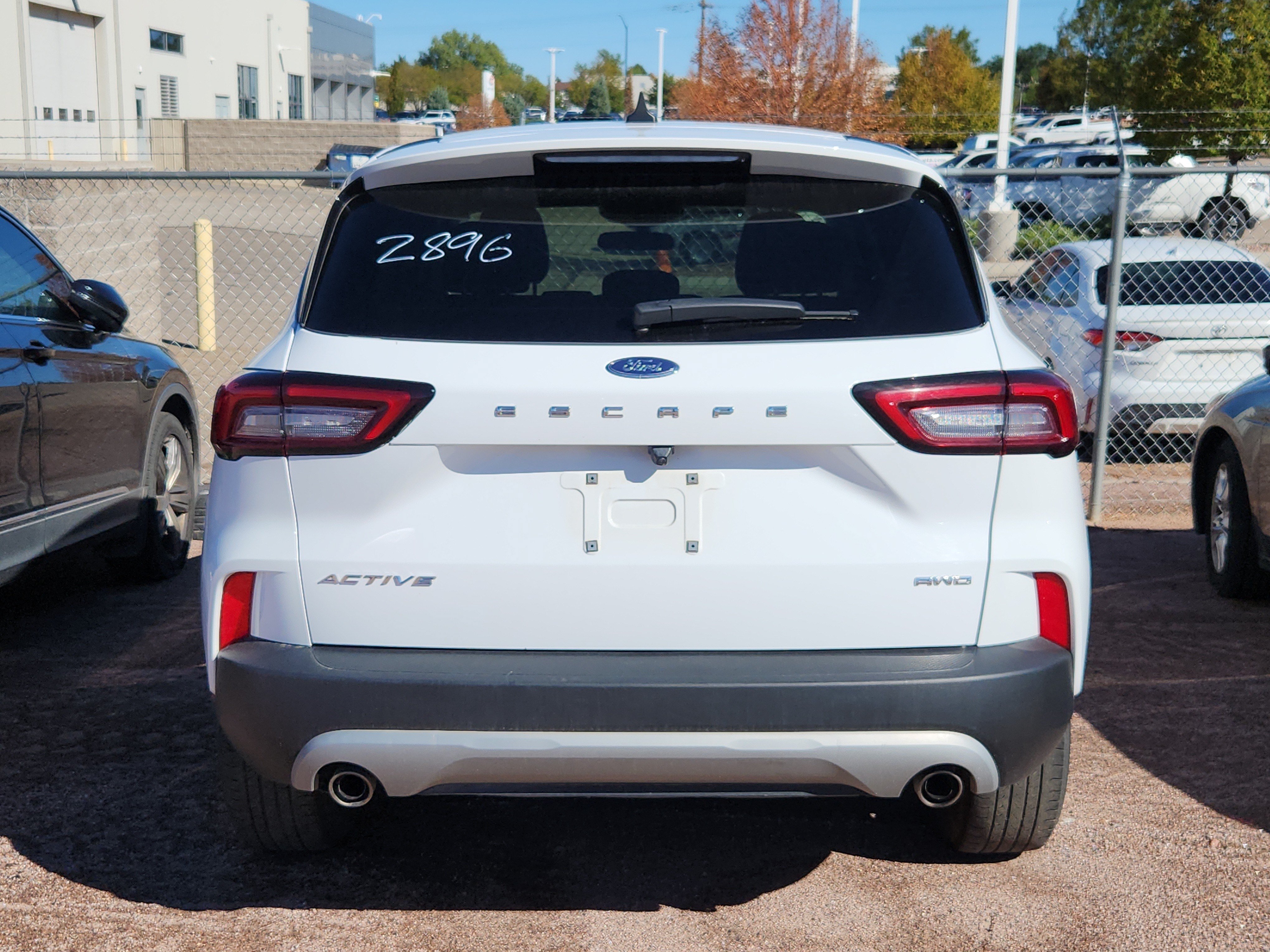 Used 2025 Ford Escape Active AWD/4WD image 3