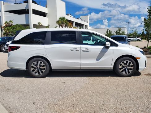 New 2026 Honda Odyssey EX-L image 5