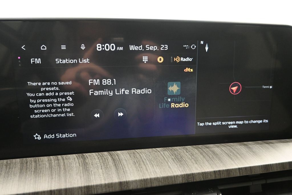 Used 2025 Kia Telluride EX w/ EX Captain's Chair Package FWD image 17