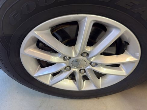 Used 2015 Dodge Journey SXT w/ Flexible Seating Group image 32