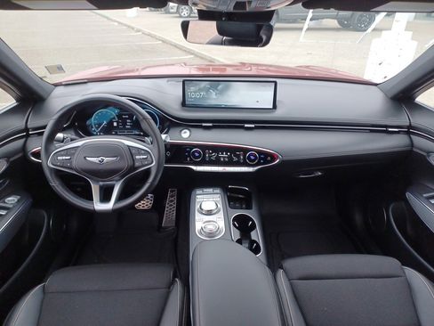 Used 2023 Genesis GV70 2.5T w/ Sport Prestige Package image 9